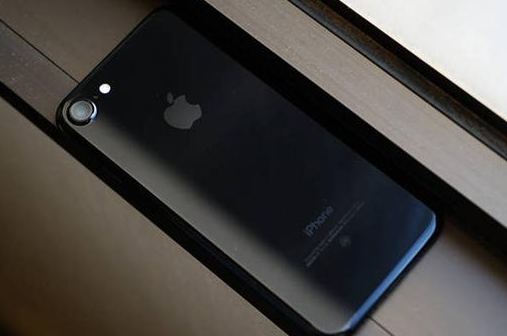 iPhone 7又降价给中国消费者了，已成苹果性价比最高的