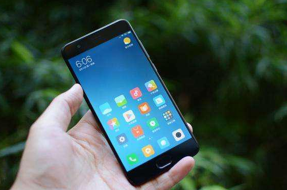 年底买手机要注意了，目前这四款旗舰正在降价