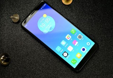 狂晒18岁，红米5 Plus相比360手机N6谁更值得青春拥有