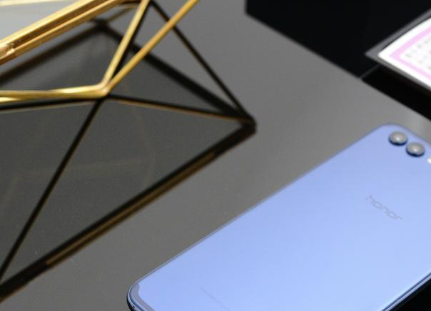 华为再次发力，又一机皇诞生！麒麟970+6GB大运行内存！