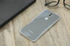 联合施华洛世奇360手机品牌盛典N6Pro钛泽银/N6琉璃蓝首