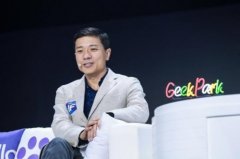 李彦宏：移动互联网时代百度被冲击 AI到来反而淡定