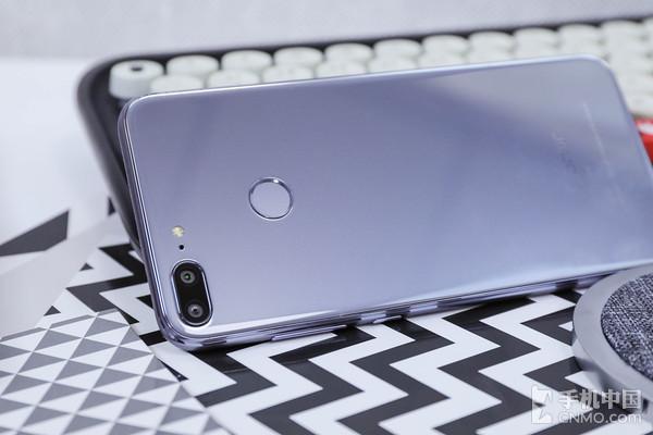 前后双摄千元美拍手机 首选荣耀9青春版