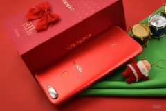 这些手机 拿在手上就能感受到新年气息