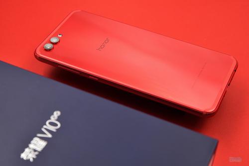 这些手机 拿在手上就能感受到新年气息