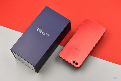 这些手机 拿在手上就能感受到新年气息