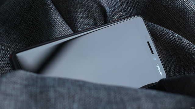 体验可媲美旗舰机 这些千元级手机值得你购买