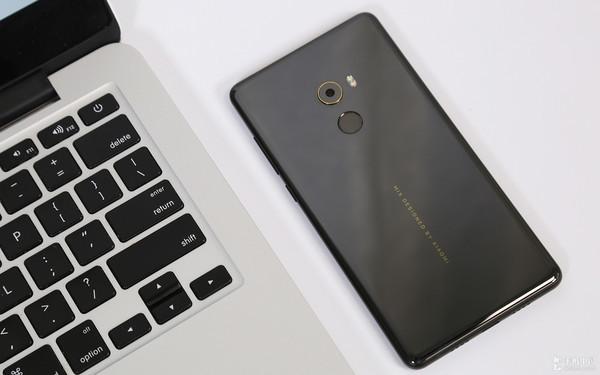 中兴天机Axon M领衔 国产手机创新典范