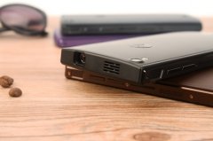 过年回家换新机 就用这款入影投影手机