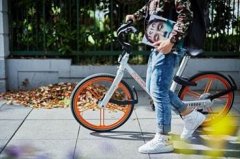 摩拜联合新东方大尺度送礼，免费骑还等什么？