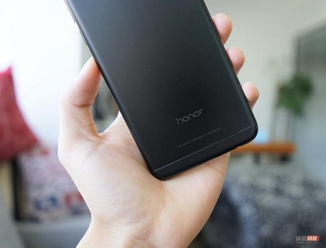 899元人脸识别双摄新标杆：荣耀畅玩7C图赏