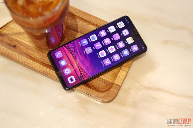 爱上这一抹紫：OPPO R15 星空紫 真机图赏