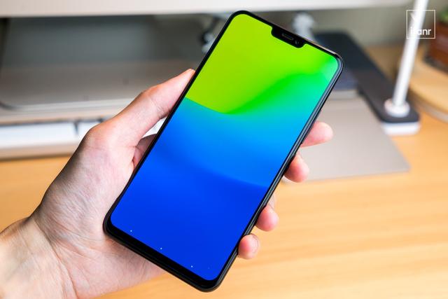 vivo X21 评测：3198元的手机值不值得买？