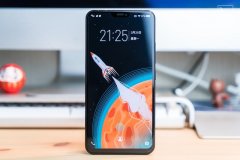 vivo X21 评测：3198元的手机值不值得买？