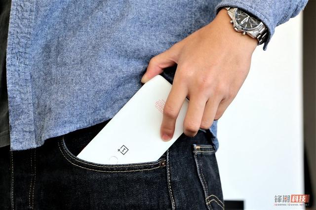 漫威迷福利：一加手机将与「复联3」跨界合作