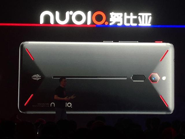 努比亚红魔游戏手机发布:RGB灯8GB内存2499元起