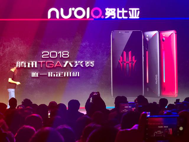 努比亚红魔游戏手机发布:RGB灯8GB内存2499元起