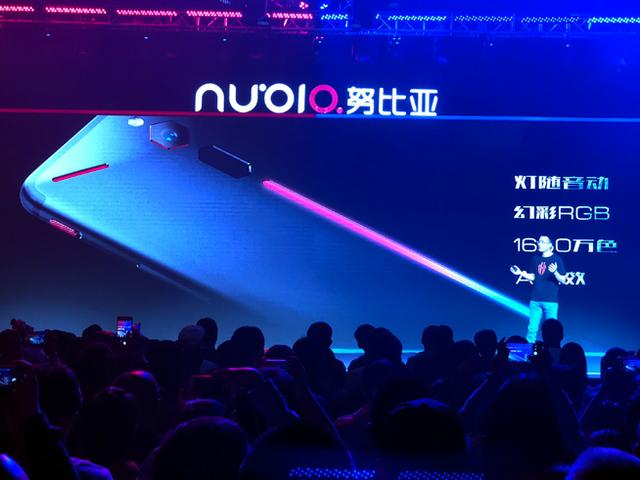 努比亚红魔游戏手机发布:RGB灯8GB内存2499元起