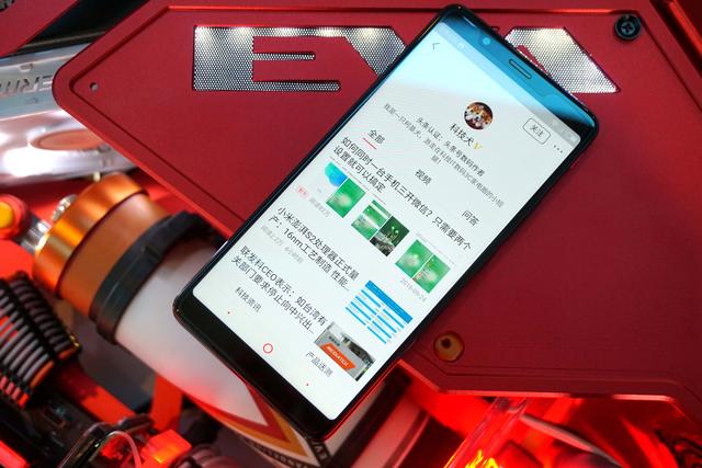 努比亚红魔游戏手机上手体验:除了处理器 其他配置近乎完美