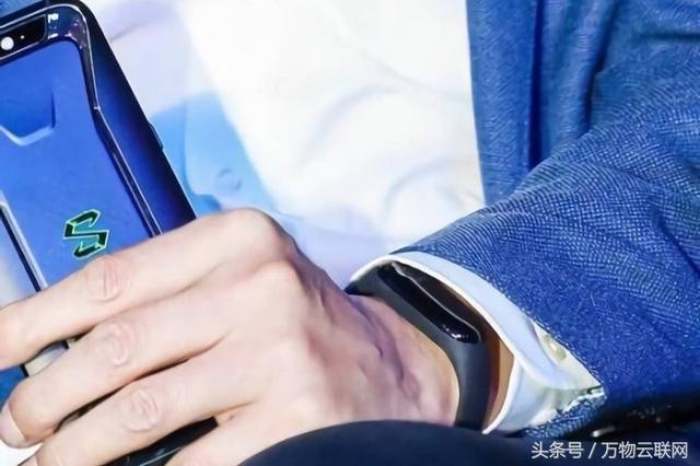 小米Mi Band 3将于5月31日与Mi 8旗舰机一起发布，售价不到30美元