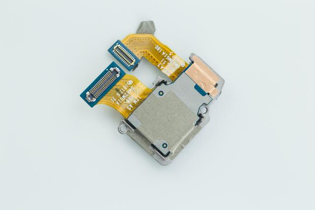 vivo NEX 彻底拆解:可能是迄今为止最复杂的手机