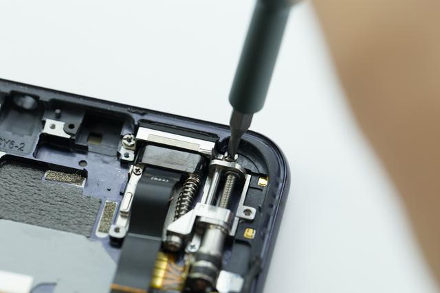 vivo NEX 彻底拆解:可能是迄今为止最复杂的手机