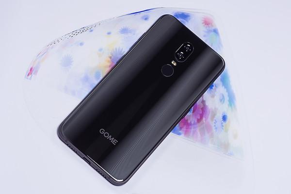 惊艳设计出色质感 这些手机颜值没得说!
