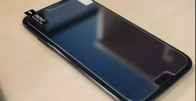手机安全充电的正确方法!