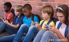 小学生超七成有手机 亲子关系才是第一道＂网络安全防