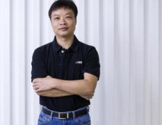 为“报答”雷军，他掷金6亿购买小米股票，却被坑惨了