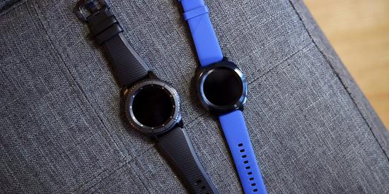 ▲ Galaxy Watch 将来也能够透过 PowerShare 充电