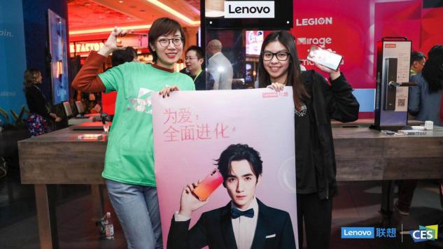 CES 2019最拥挤的展位:体验联想手机需提前排队