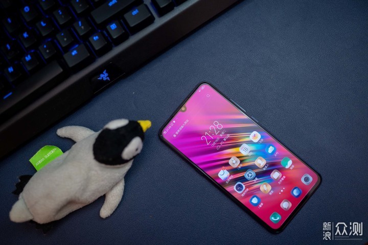 更实惠的选择,vivo X23幻彩版_新浪众测