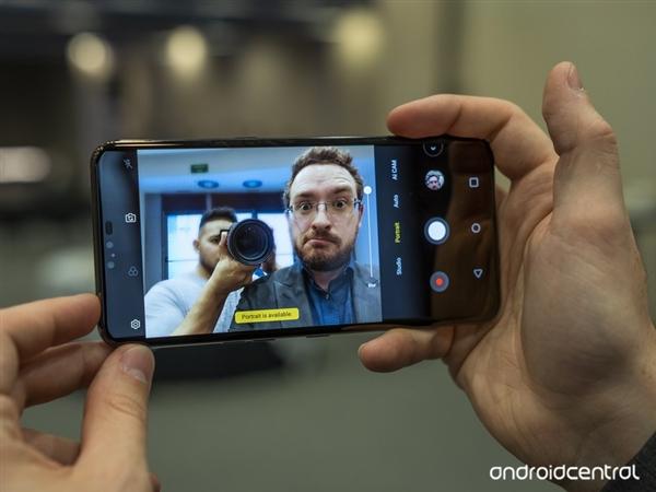 LG V50 ThinQ发布:支持5G 可变“折叠屏”
