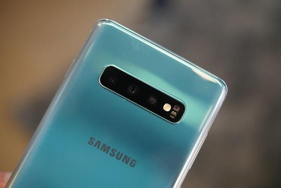 小米9和三星S10究竟谁更强?小编带你实力云对比