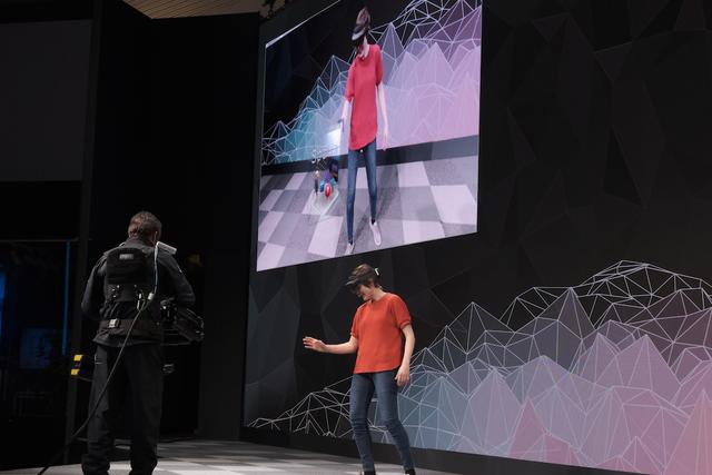 微软推出 HoloLens 2:两倍视野,售价 3500 美元