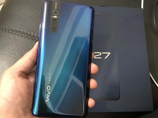 vivo X27持续曝光:后置三摄无凸起 鹿晗代言蓝粉双配色