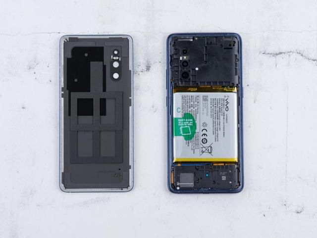 拆解见真章 :升降式结构的 vivo X27 内部做工如何?