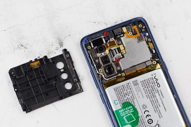 拆解见真章 :升降式结构的 vivo X27 内部做工如何?