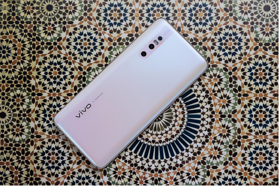 将自然之美镌刻在科技之魂：vivo X27超高颜值的秘密