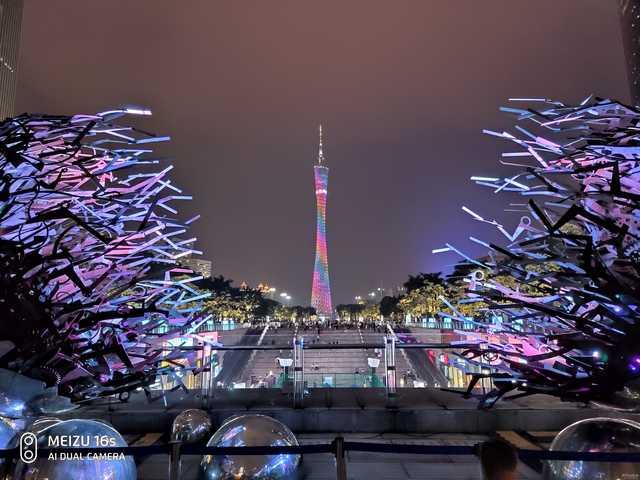 华为P30夜景分数估测:二三四摄厮杀,鹿死谁手