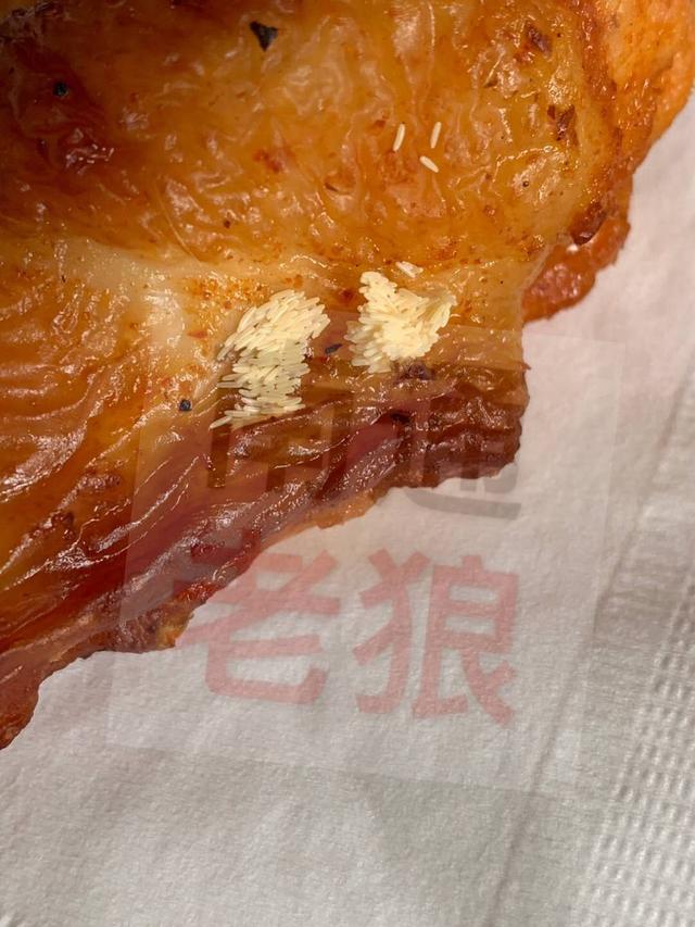 网友曝在肯德基外卖中吃到“白卵”,涉事门店仍正常营业