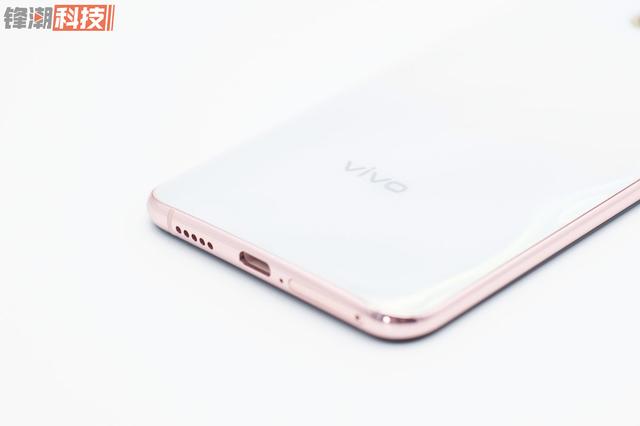 单纯的白色,vivo却把它玩出花来了!vivo X27 Pro 真机图赏