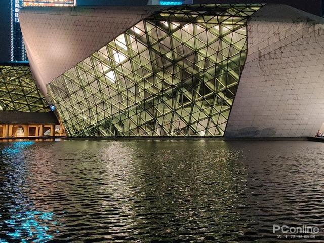 一加7 Pro拍照评测:鸡血补丁加持 大片信手拈来