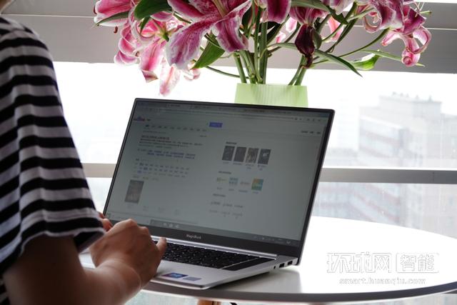 荣耀MagicBook Pro测评:全面屏专业生产力工具