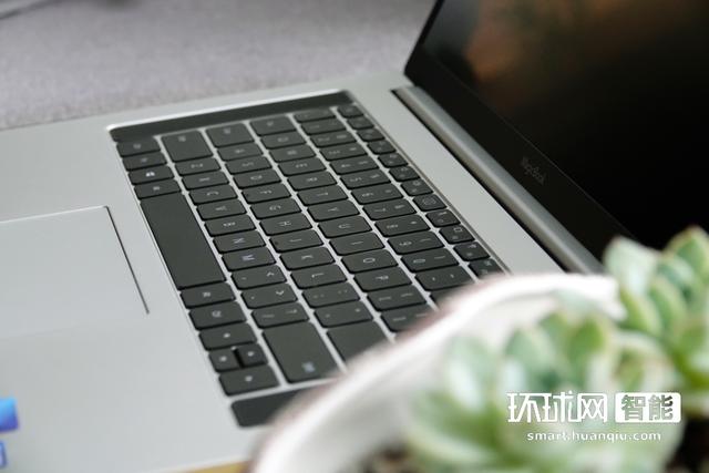 荣耀MagicBook Pro测评：全面屏专业生产力工具