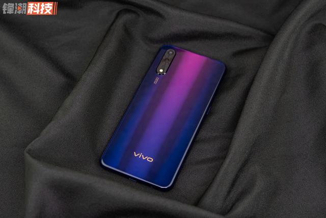 vivo Z5 极光幻境图赏:追求色彩,不只是旗舰机的权利