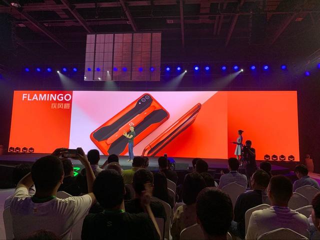 黑鲨游戏手机2 Pro上市,赛博朋克风设计 尽显潮流担当