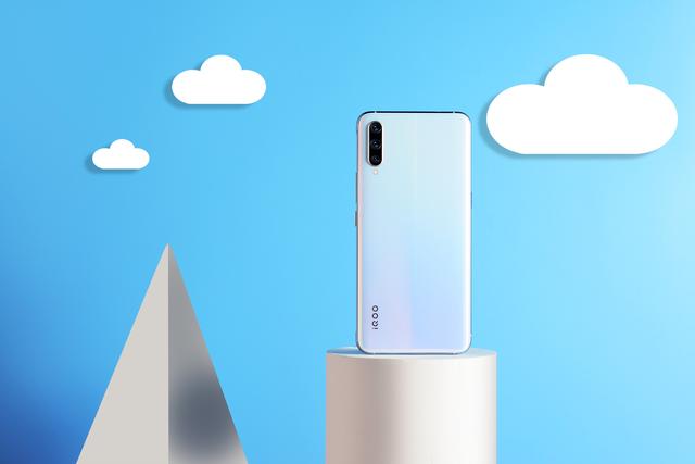 新闻汇:Note10+夺冠DxO榜 华为Mate30九月德国见