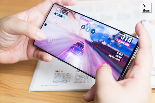 三星 Galaxy Note10 评测:全面屏手机从未如此惊艳